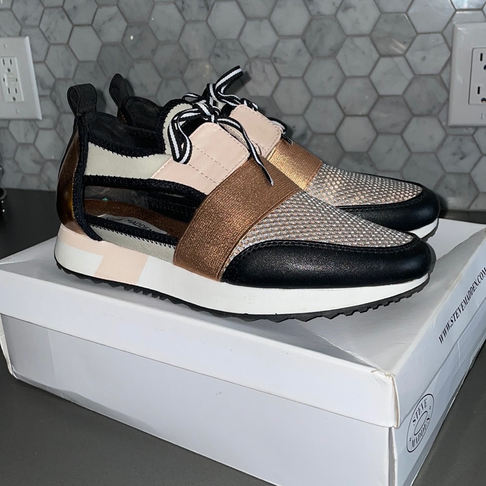 Steve Madden women sneakers